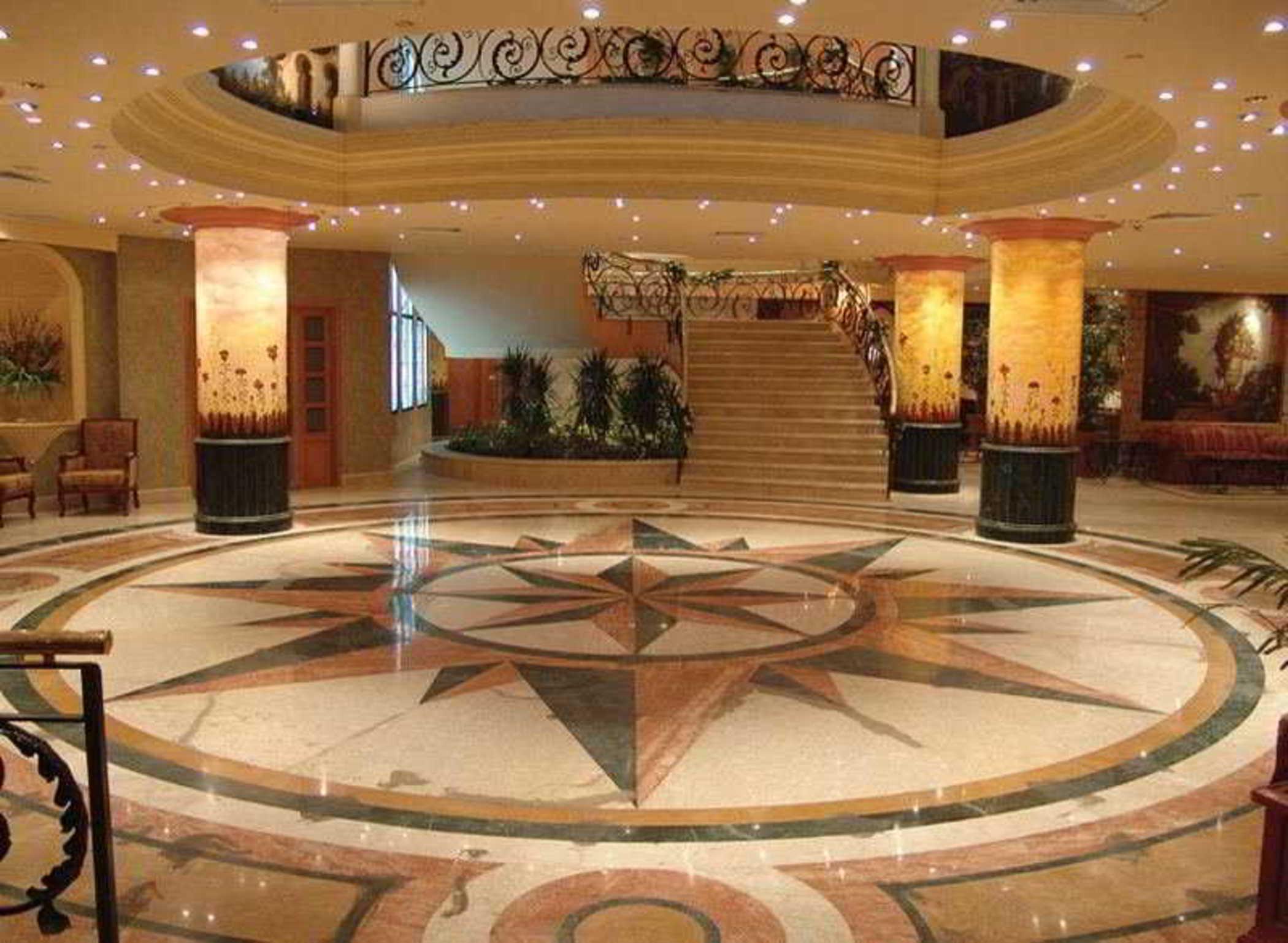 Pyramisa Suites Hotel Cairo Interior photo